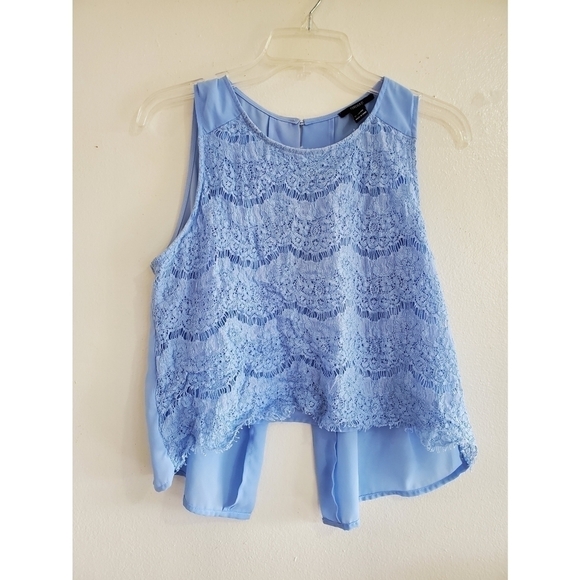 2/$7 Forever 21 Sky Blue Lace Cropped Top - Picture 1 of 5